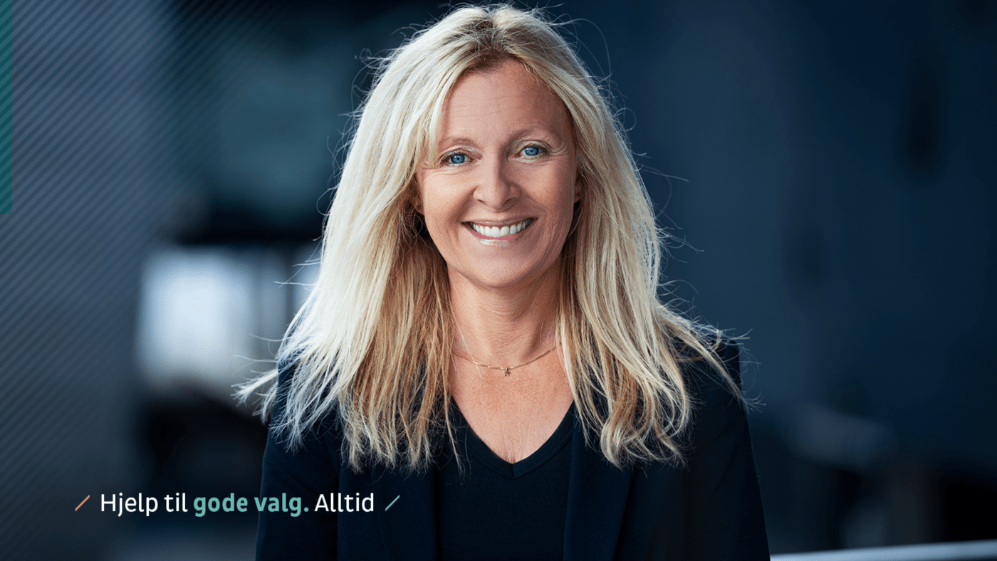 Book-mote Bank rådgiver smiler